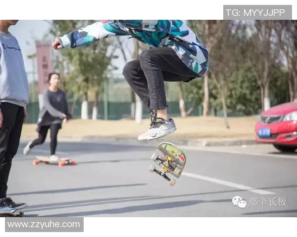 重庆滑板队在城市马拉松中的精彩表现与状态分析